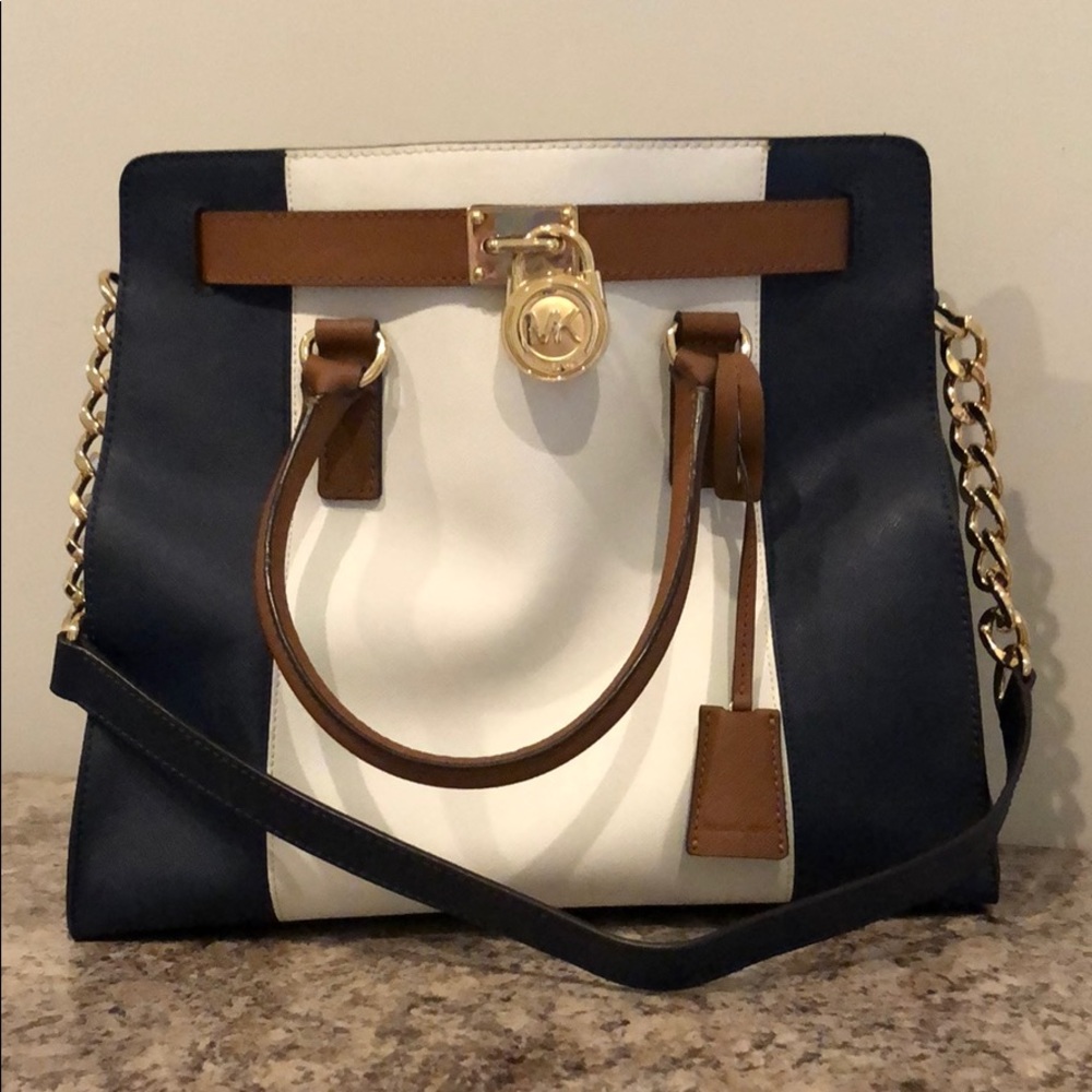 Michael kors purse!